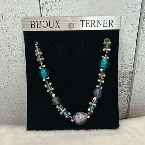 Woman beaded necklace